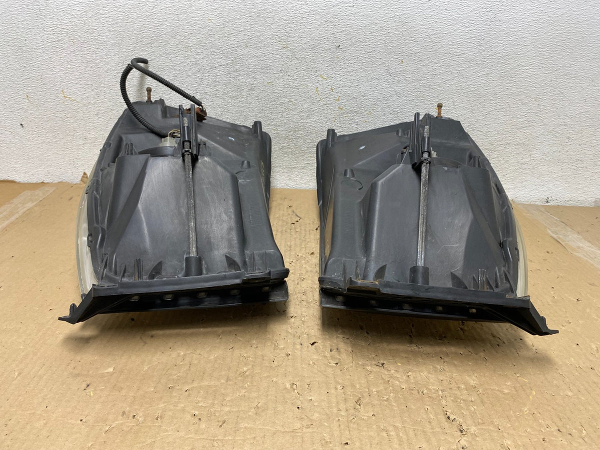2006 to 2008 Dodge Ram Left+Right Side Set Halogen Headlights AH2913 DW14