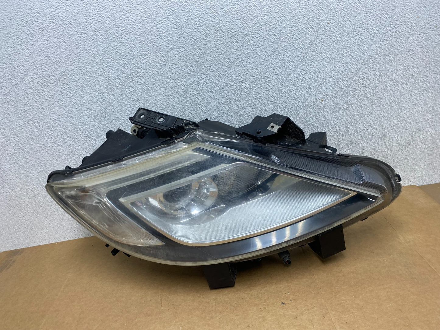 2007 - 2009 Mazda Cx9 Cx-9 Right Passenger RH Headlight Xenon HID AE2912 DW0
