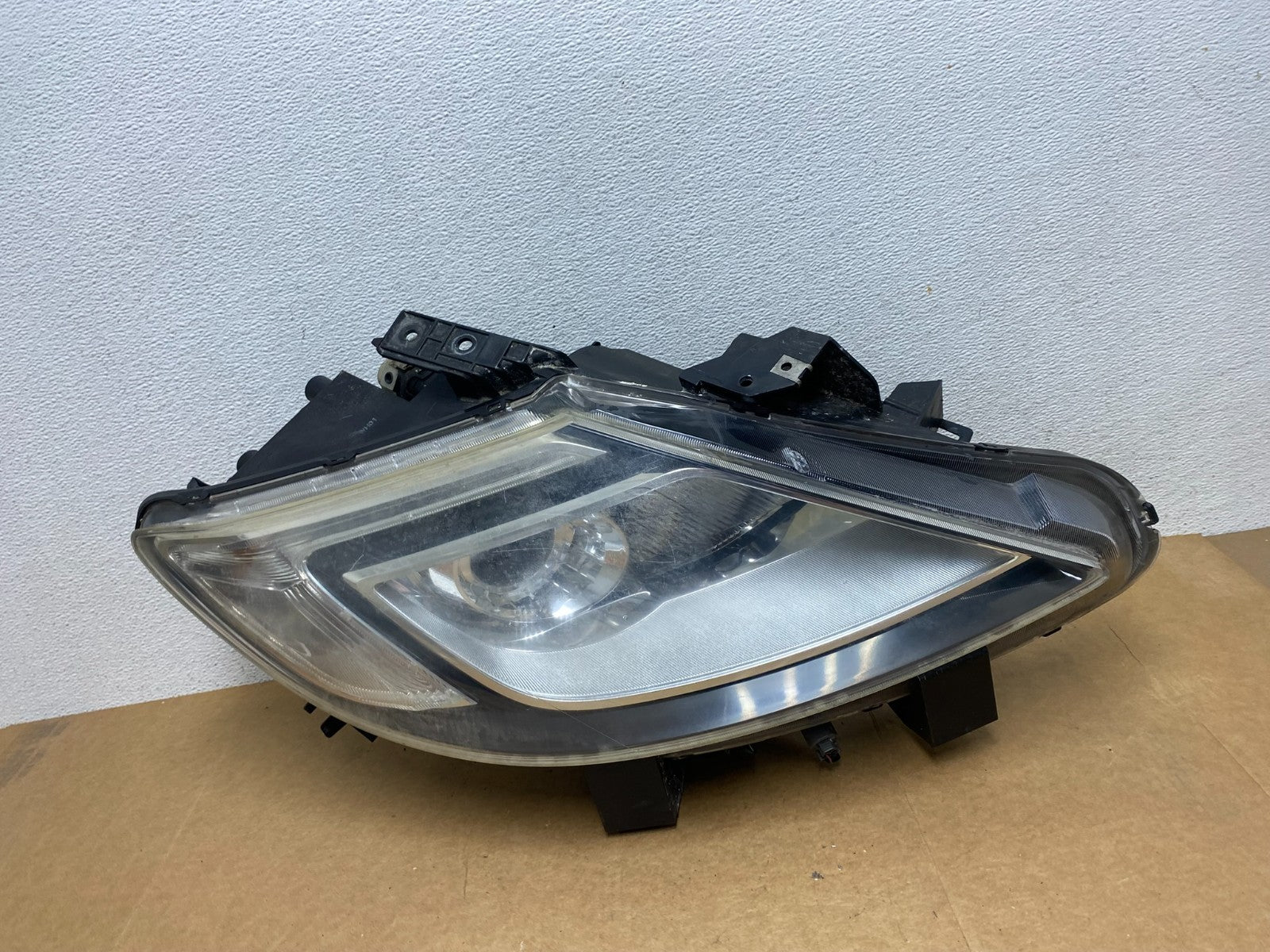 2007 - 2009 Mazda Cx9 Cx-9 Right Passenger RH Headlight Xenon HID AE2912 DW0