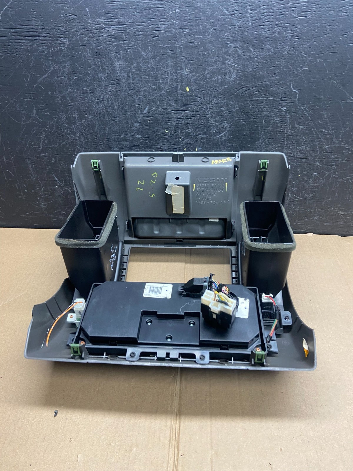 2005-2008 Nissan Pathfinder Radio A/C Heat Temperature Climate Control AE4216 DG5