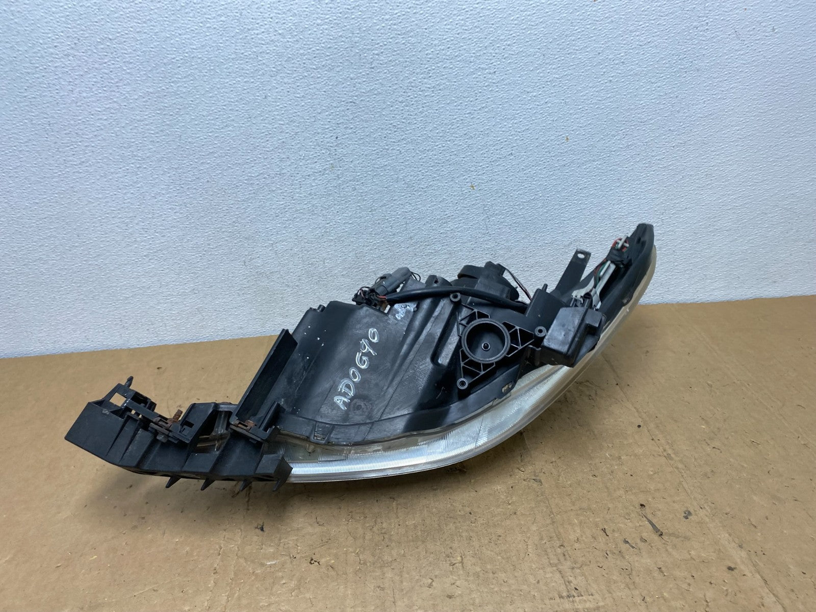 2006 2007 Mazda 5 Right Passenger RH Side Halogen Headlight AD0690 DW7