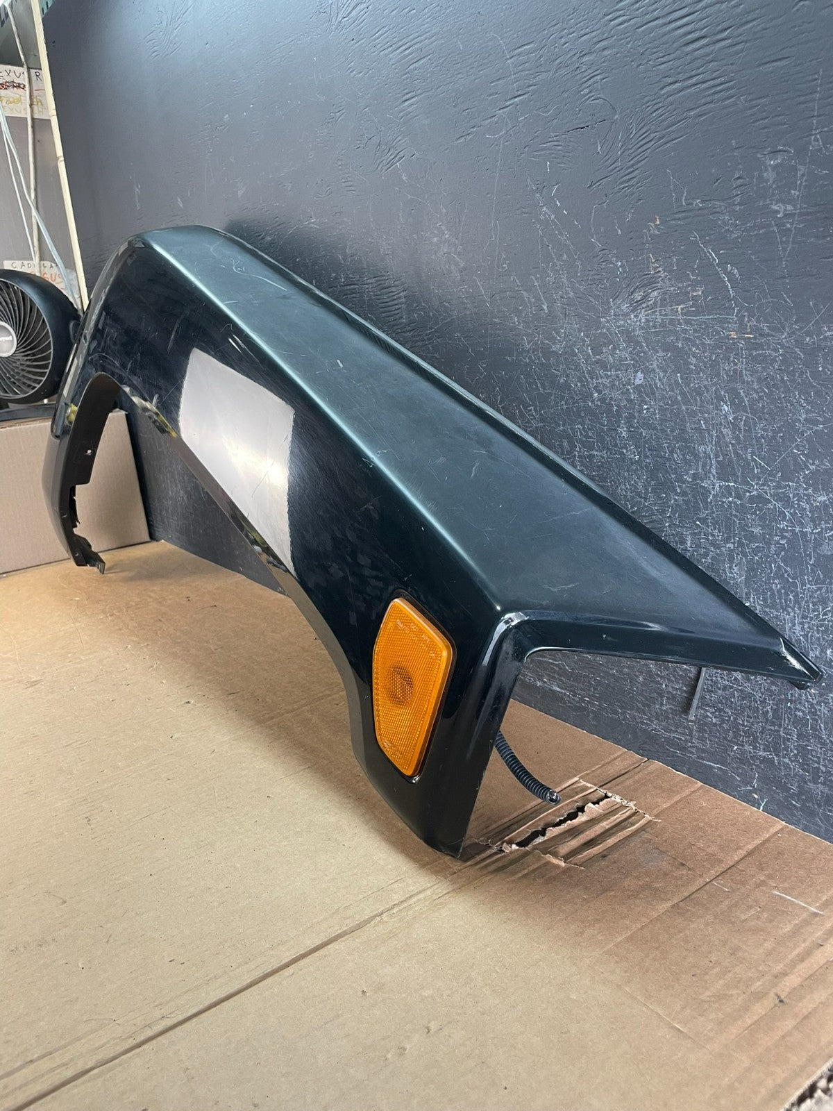 2006 to 2010 Hummer H3 Front Right Wheel Fender Flare Molding Trim AE8415 DG1