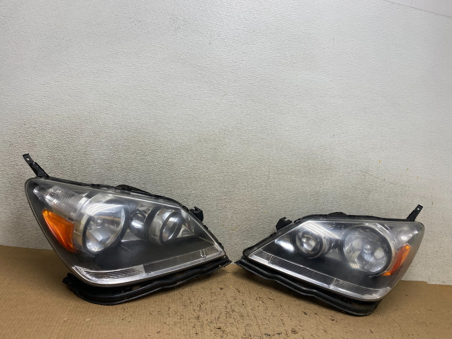 2005 2006 2007 Honda Odyssey Left+Right Set Halogen Headlights W8201 DW2