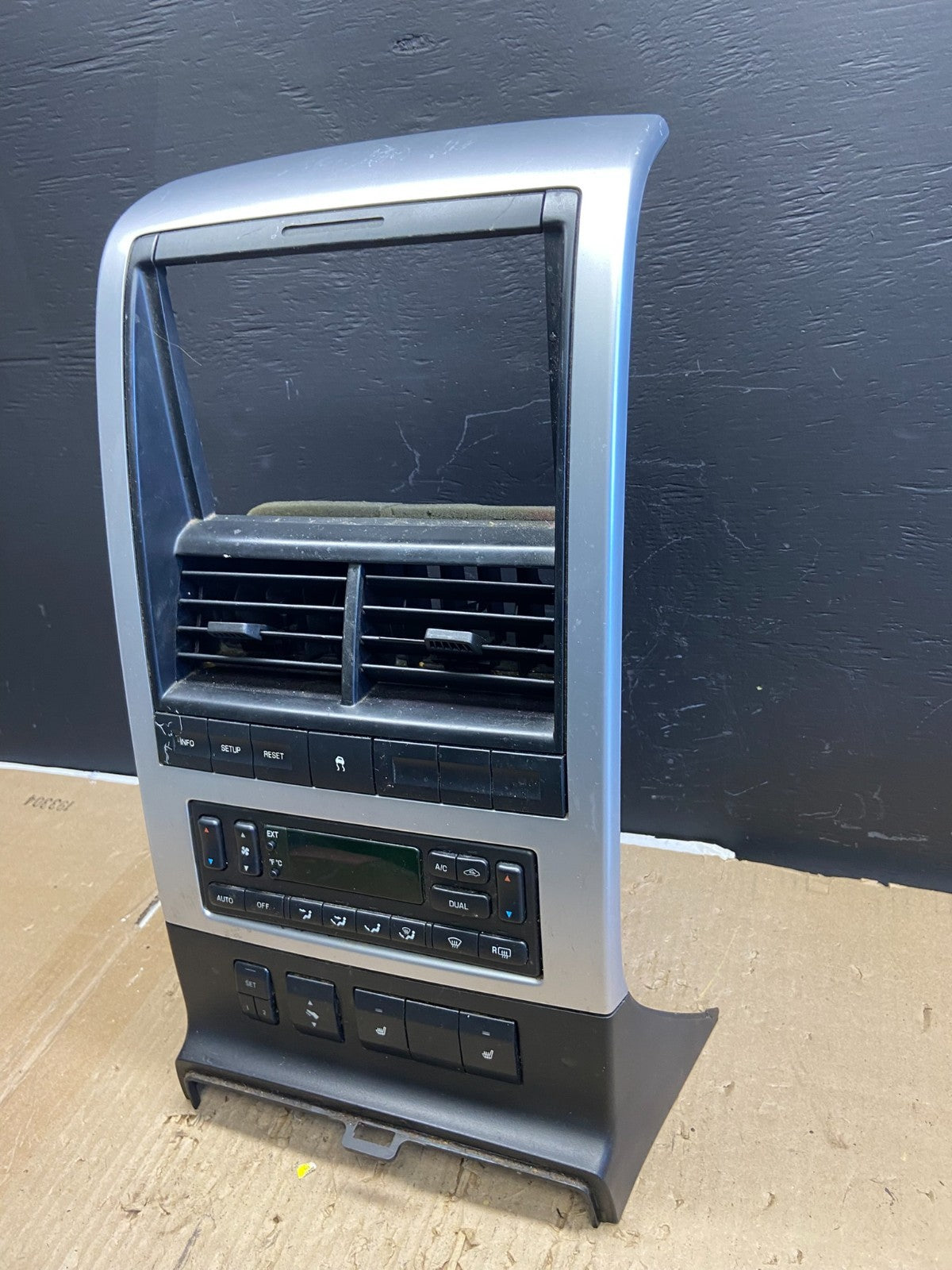 2006 - 2010 Ford Explorer Radio Heater Climate A/C Control Bezel  Trim AB5798 DG2