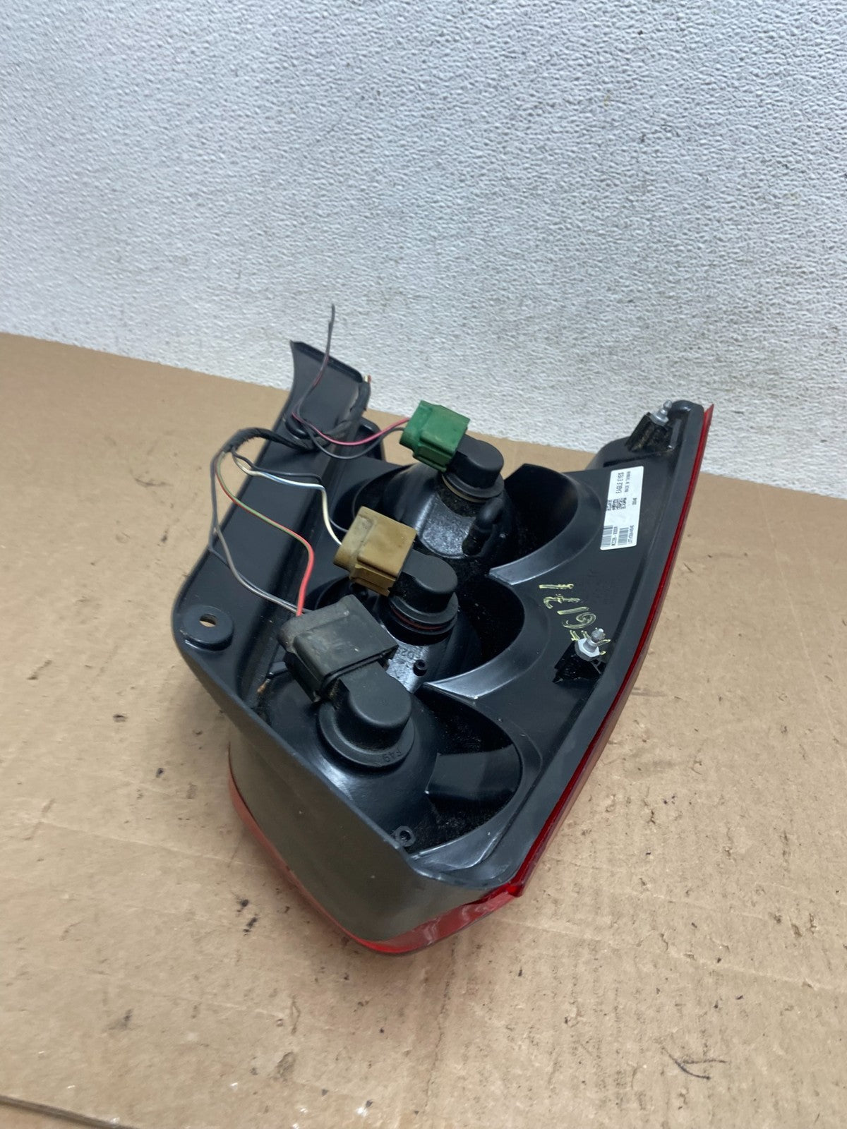 2005 2006 Mazda Tribute Right Passenger Rh Tail Light Aftermarket AE6171 DG4