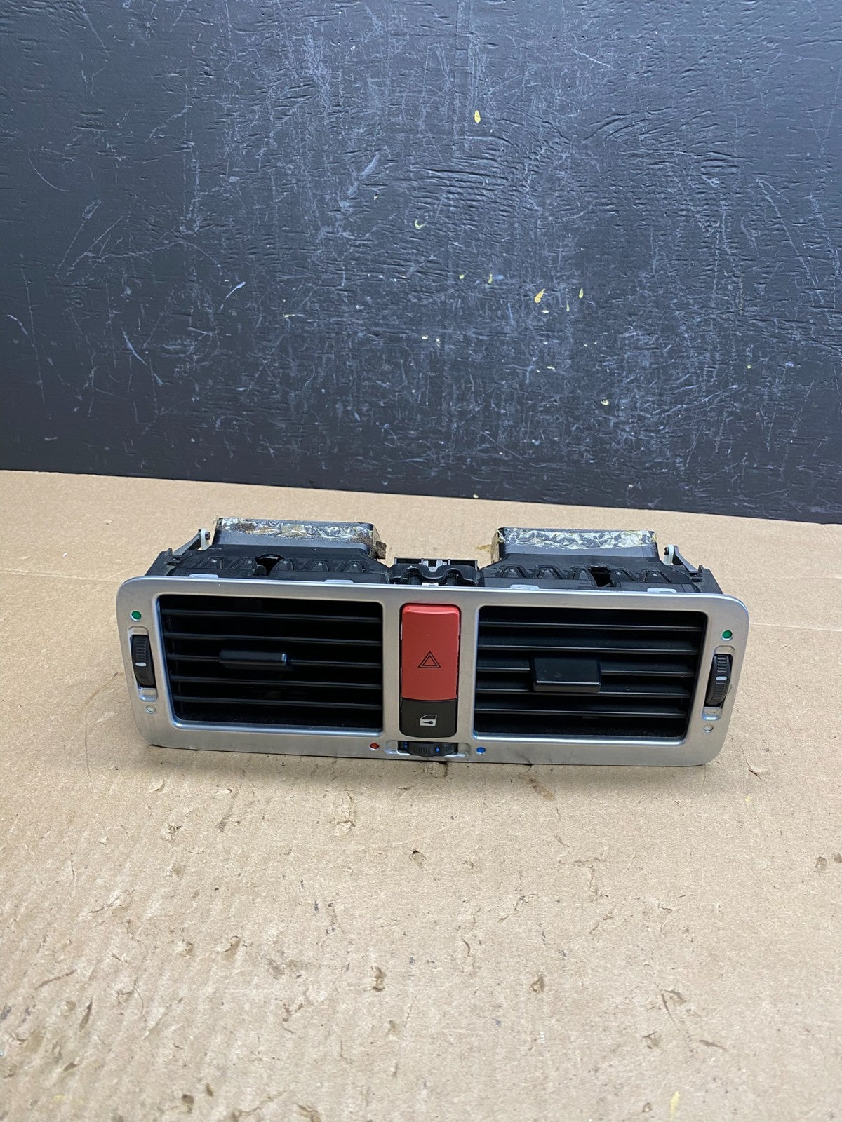 2003 to 2006 Land Rover Range Dashboard Center Middle Air Vent Grill ac6481 DG0