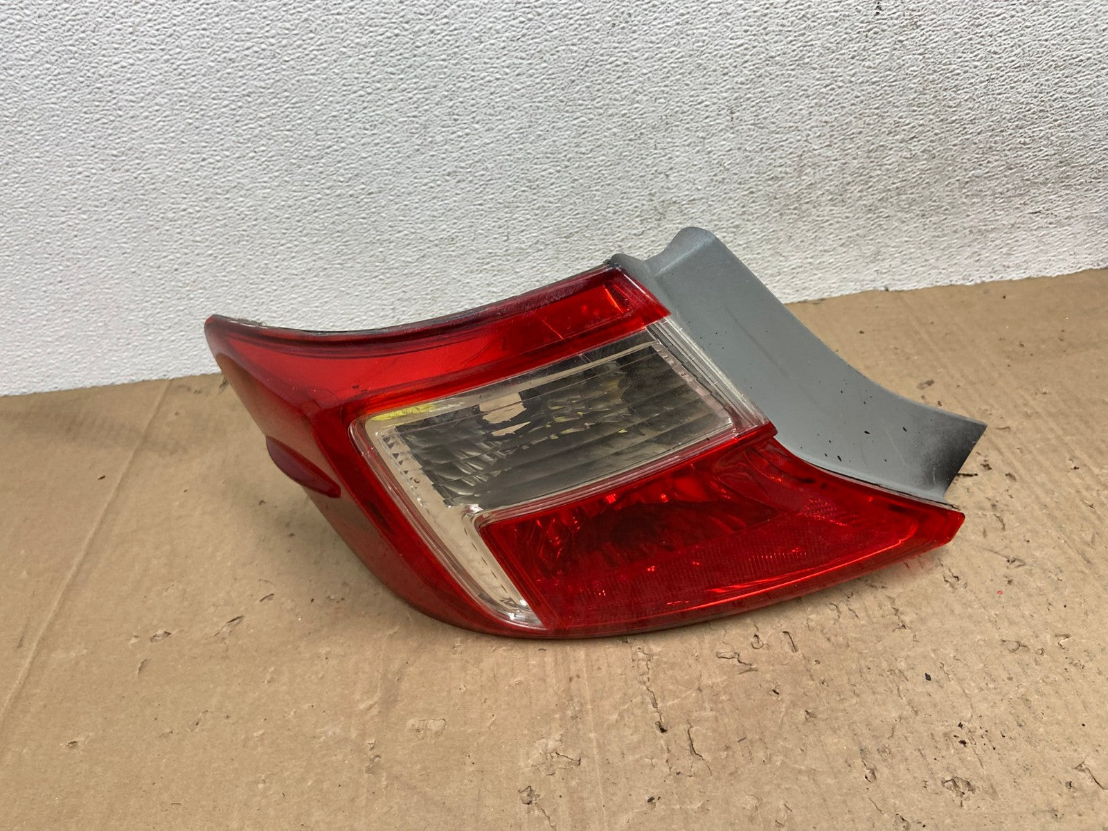 2012 2013 2014 Toyota Camry Left Driver LH Side Tail Light AE9324 LK0