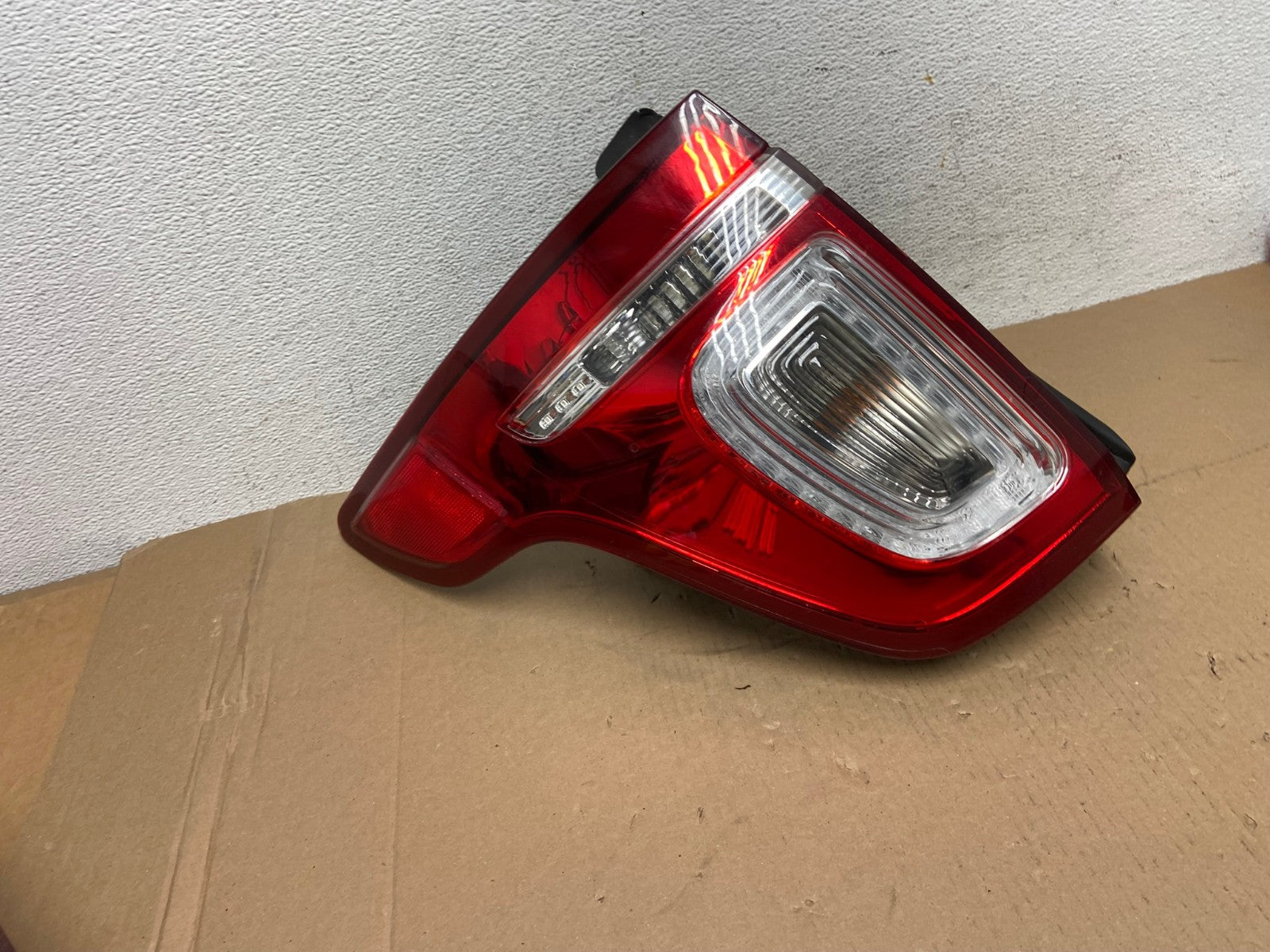 2011 2012 2013 2014 2015 Ford Explorer Left Driver LH Side Tail light AD6456 LK2