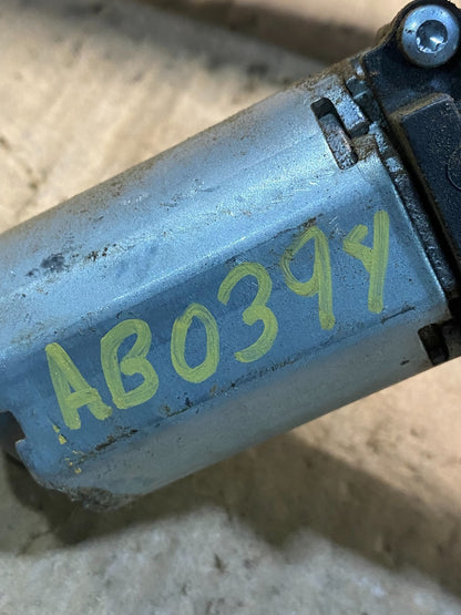 2010 to 2013 Volkswagen Jetta Rear Windshield Wiper Motor OEM AB0394  DG7