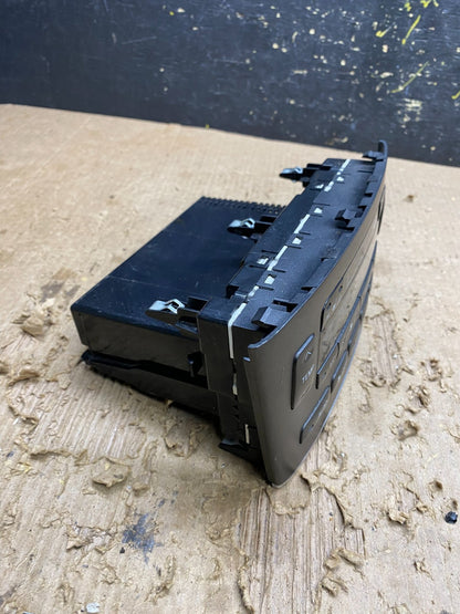 2004 - 2006 Lexus ES330 Center Dash A/C AC Heater Climate Control Unit Z9895 DG1