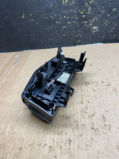 2015 to 2018 Toyota Prius V  Heater Climate Control Unit Switch AB5522 DG4