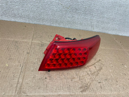 2003 to 2008 Infiniti FX35 FX45 Right Passenger RH Side Tail Light OEM Y8926 DW2