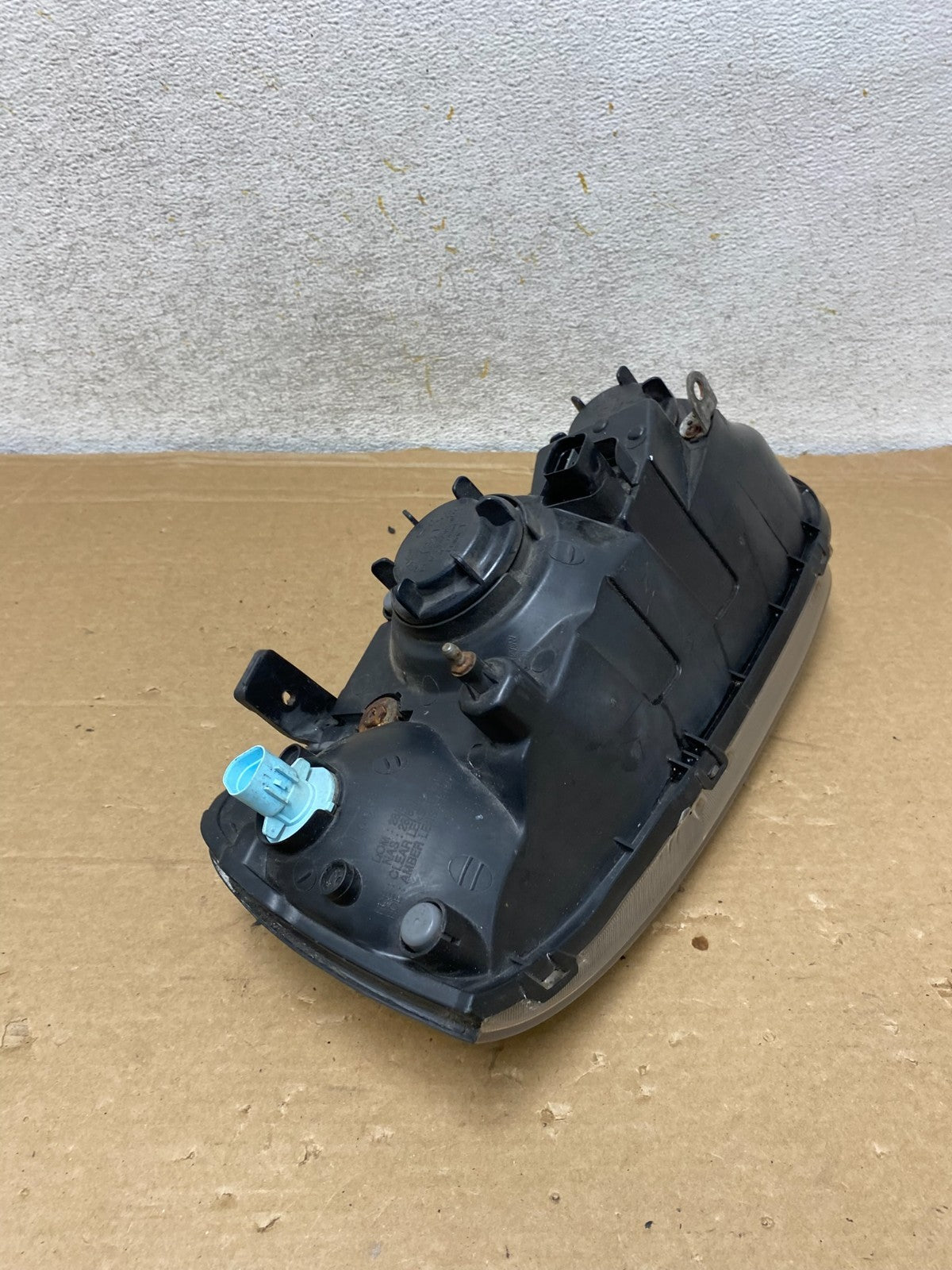 2001 2002 2003 Hyundai Elantra Left Driver LH Side Halogen Headlight AH8269 DW6