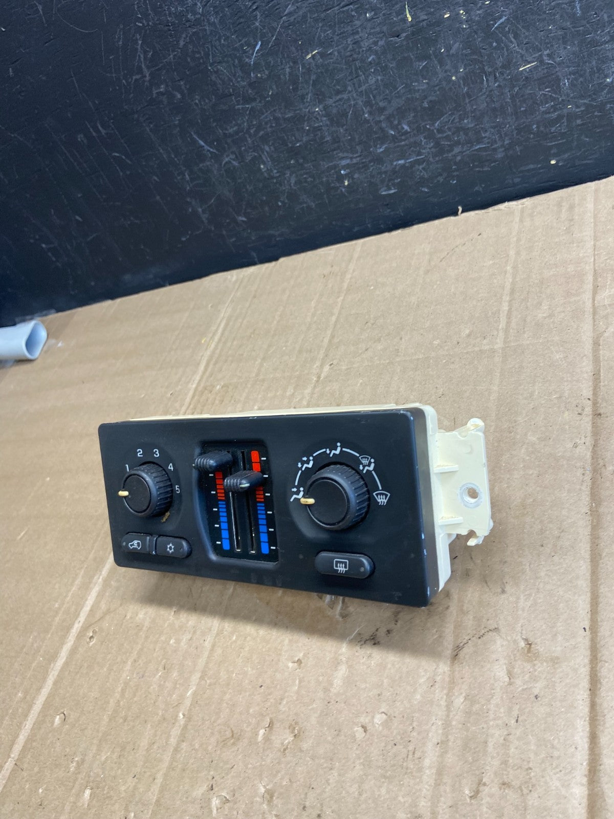 2003-2006 GMC Chevrolet Envoy Trailblazer Climate Control A/C Panel ad7182 DG2