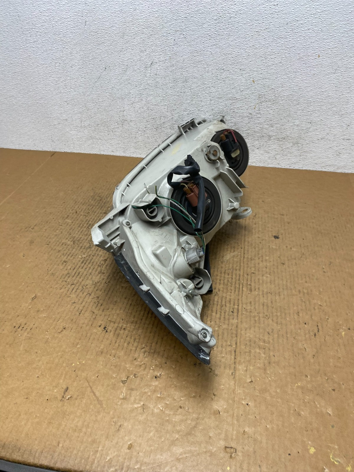 2002 to 2004 Toyota Camry Halogen Headlight Right Passenger Rh AE2841 DW6
