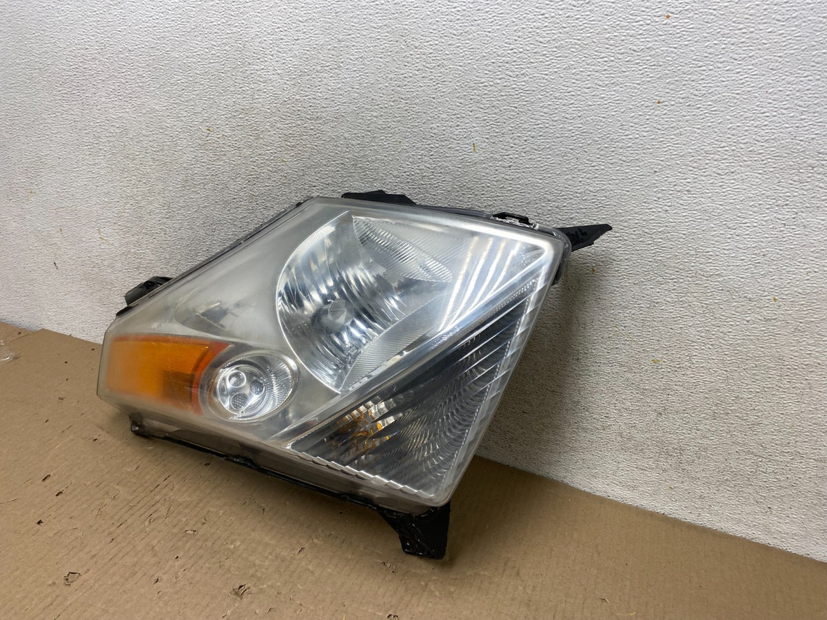 2007 to 2009 Suzuki XL-7 XL7 Right Passenger RH Side Headlight AH5829 DW2