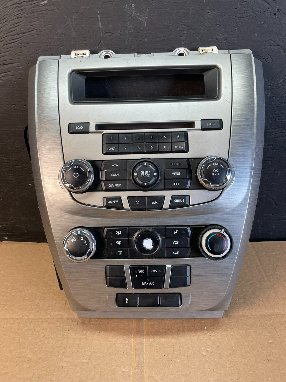 2010 to 2012 Ford Fusion Radio Climate Control A/C Control AC2278 DG0