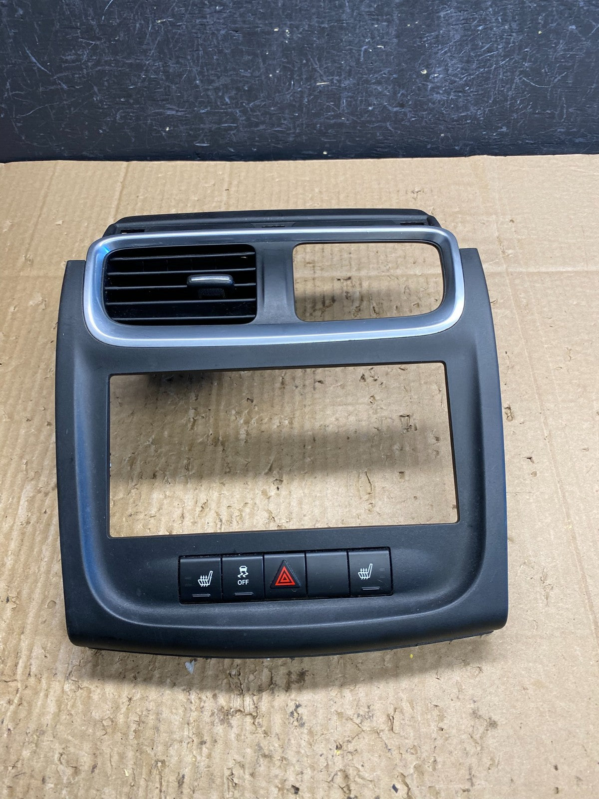 2011 - 2014 Dodge Avenger Center Dash Black Radio Trim Bezel Panel AD1923 DG0