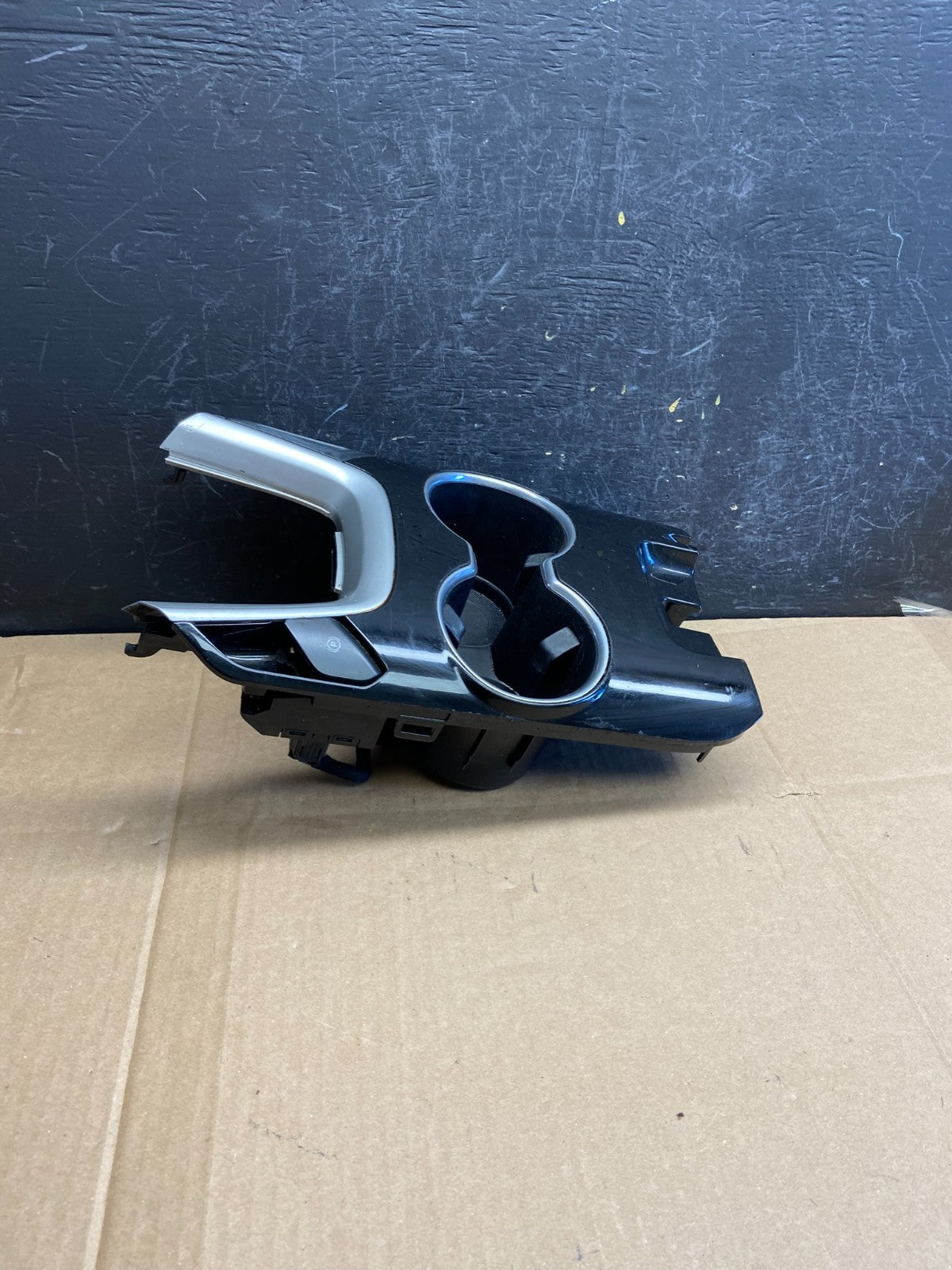 2013 to 2016 Ford Fusion Front Center Console Cup Holder Cupholder AD2069 DG1