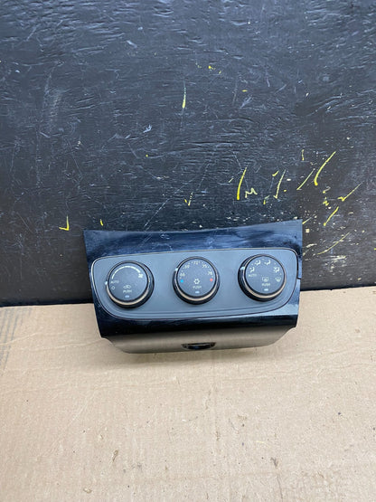 2011-2014 Chrysler 200 Heater AC Climate Switch Temperature Control z0170 DG0