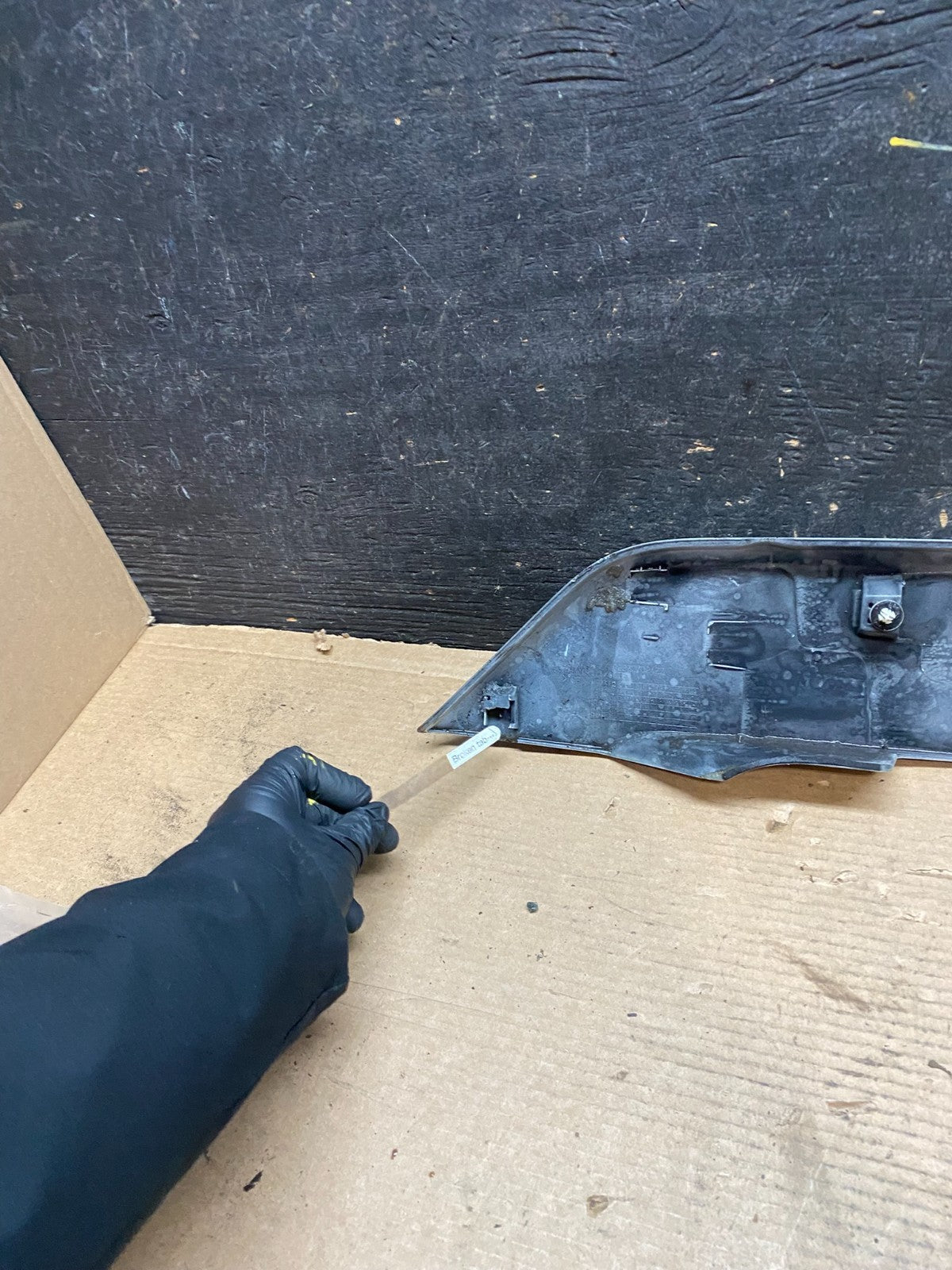 2007 to 2013 Mitsubishi Outlander Rear Hatch Tailgate Trim Molding OEM V9515 DG11