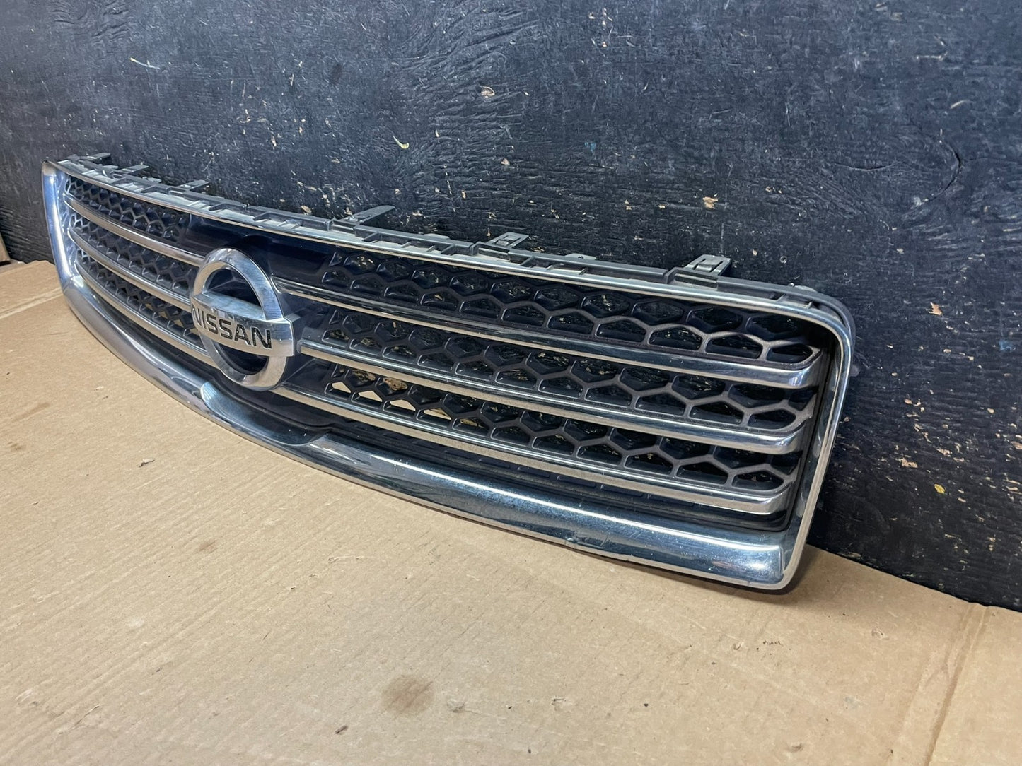 2009 to 2011 Nissan Maxima Front Upper Grill Grille Oem ab3023 DG2