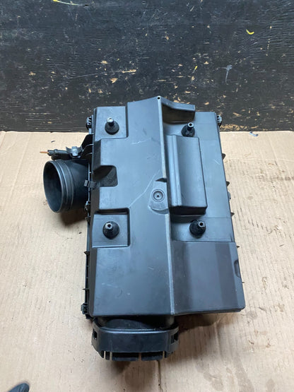 2007 to 2010 BMW X5 Air Intake Cleaner Filter Housing Box OEM V97874