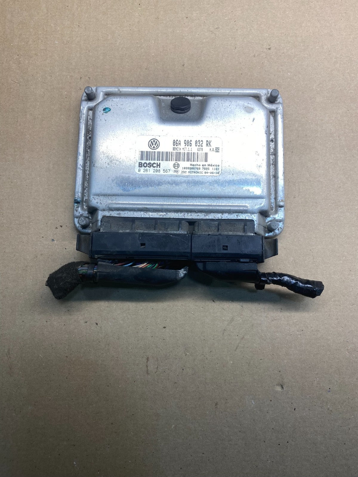 2004 - 2005  Volkswagen Jetta 2.0L Engine Computer Ecu Pcm Ecm Pcu Oem AC0574 DG0