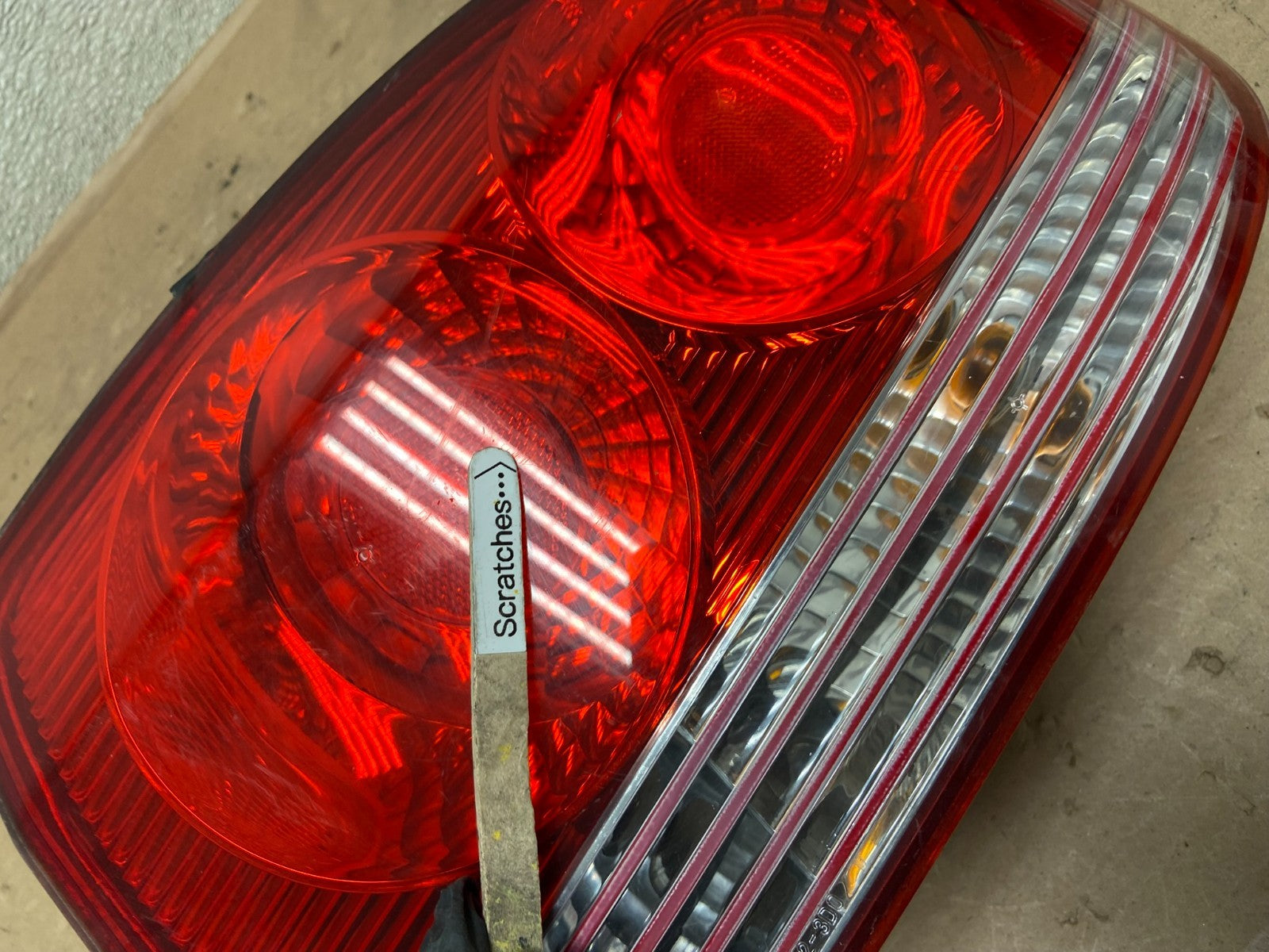 2002 - 2005 Hyundai Sonata Right Passenger RH Side Tail Light OEM AB0254 LK3