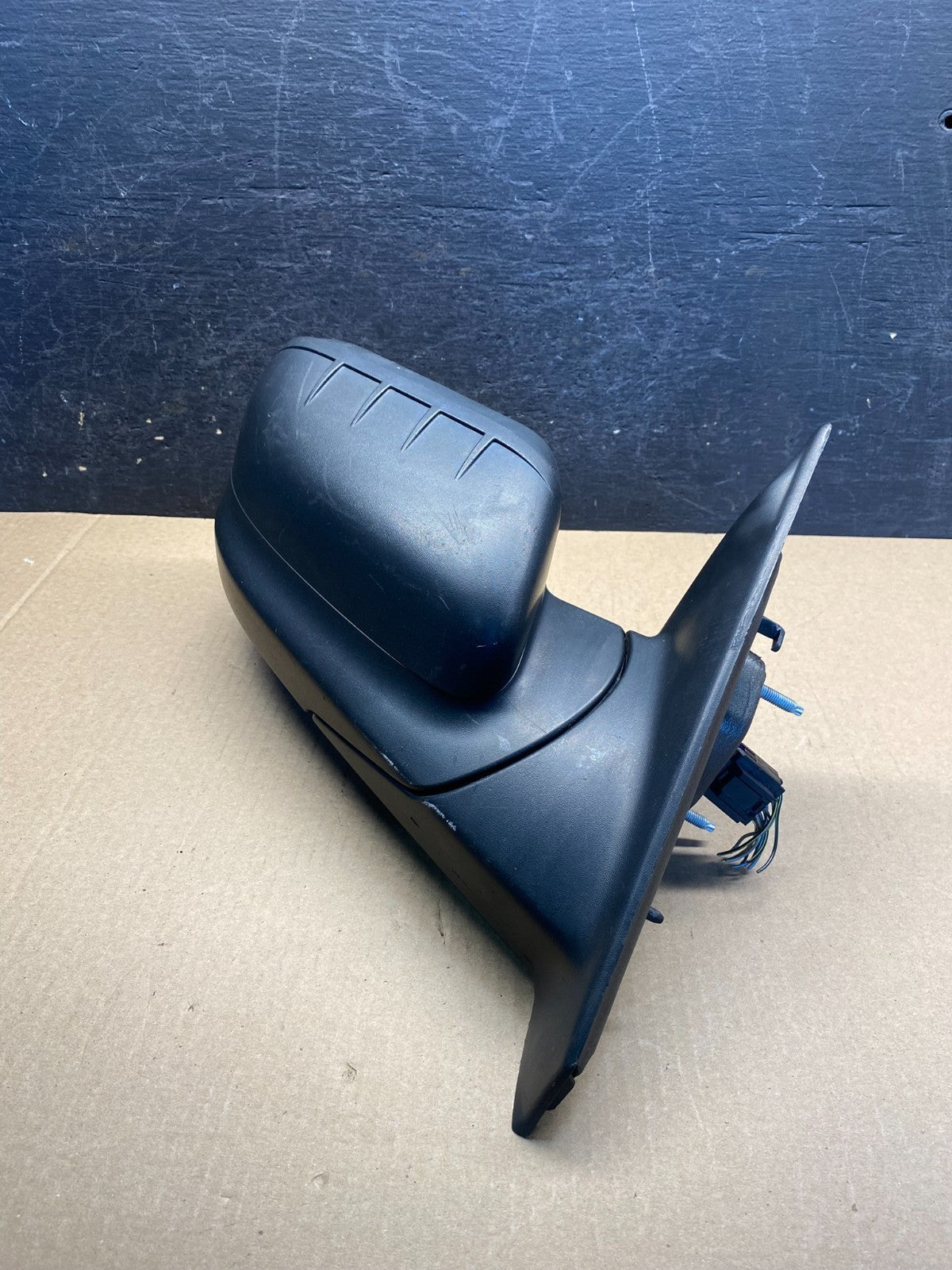 2016 to 2019 Ford Explorer Right Passenger Side View Door Mirror ah3148 DG2