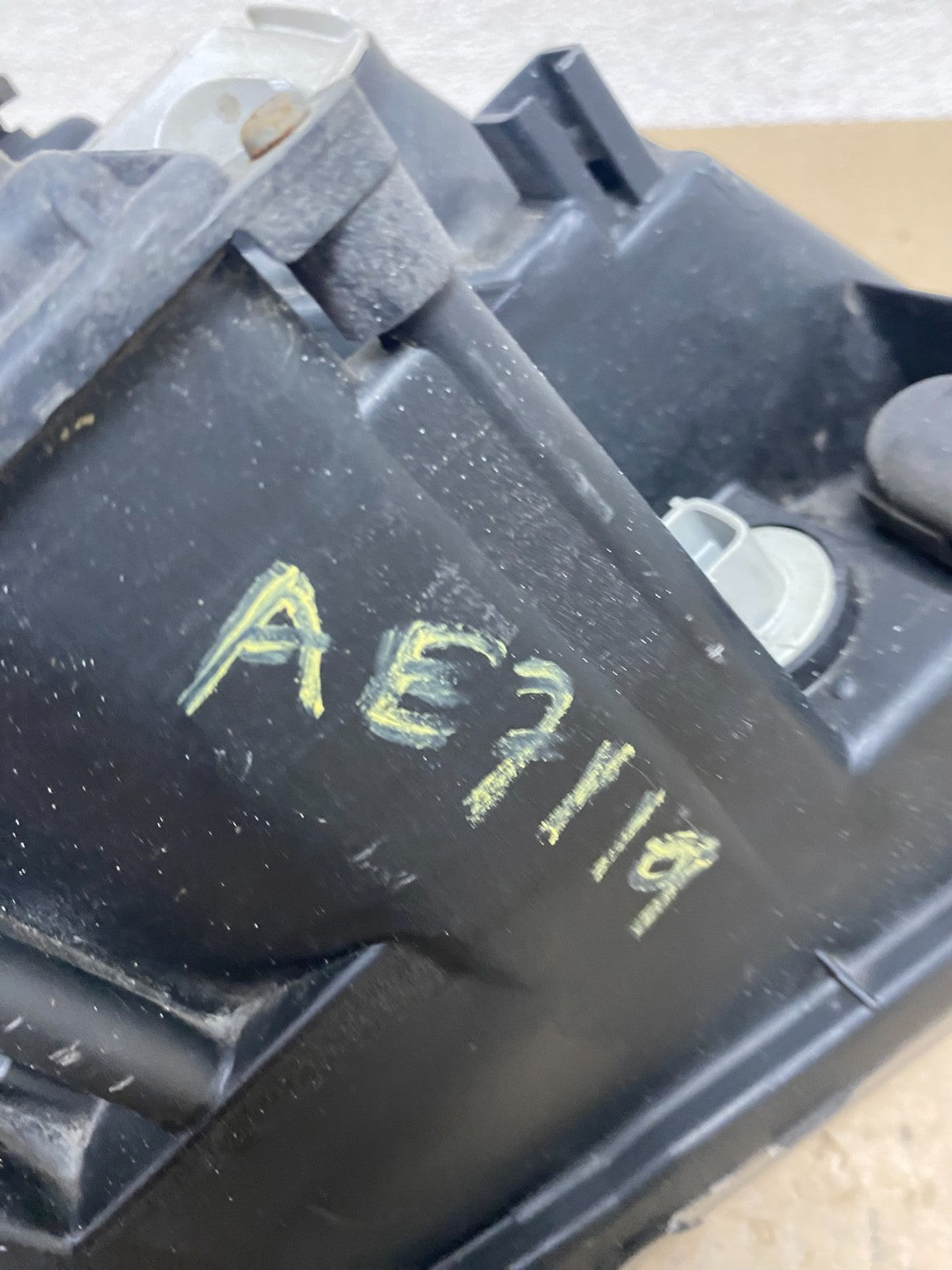 2001 2002 2003 Lexus RX300 Left Driver Headlight Xenon HID AE7119 DW9