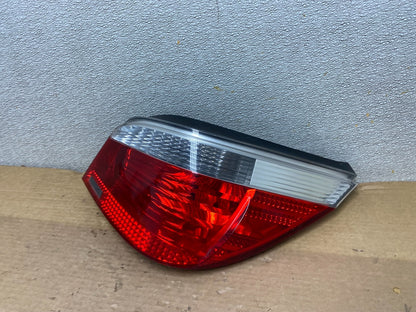 2004 - 2007 BMW 5 Series E60 Right Passenger RH Side Tail Light OEM AB5184 LK1