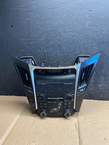 2011 - 2014 Hyundai Sonata Center Radio Climate Control Air Vent Bezel AH5652 DG0