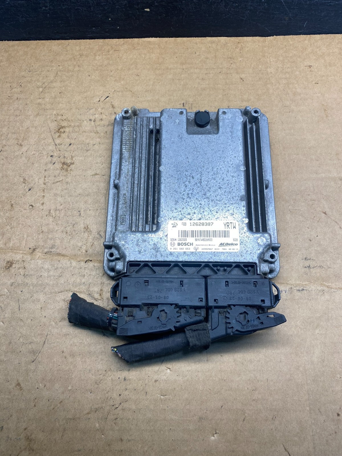 2008 2009 GMC Acadia Traverse Engine Control Unit Module ECM ECU AD7320 DG0