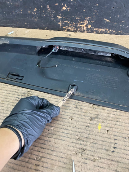 2007 to 2010 Jeep Compass Spoiler 3RD Third Break Light Rear OEM S5596 DG10