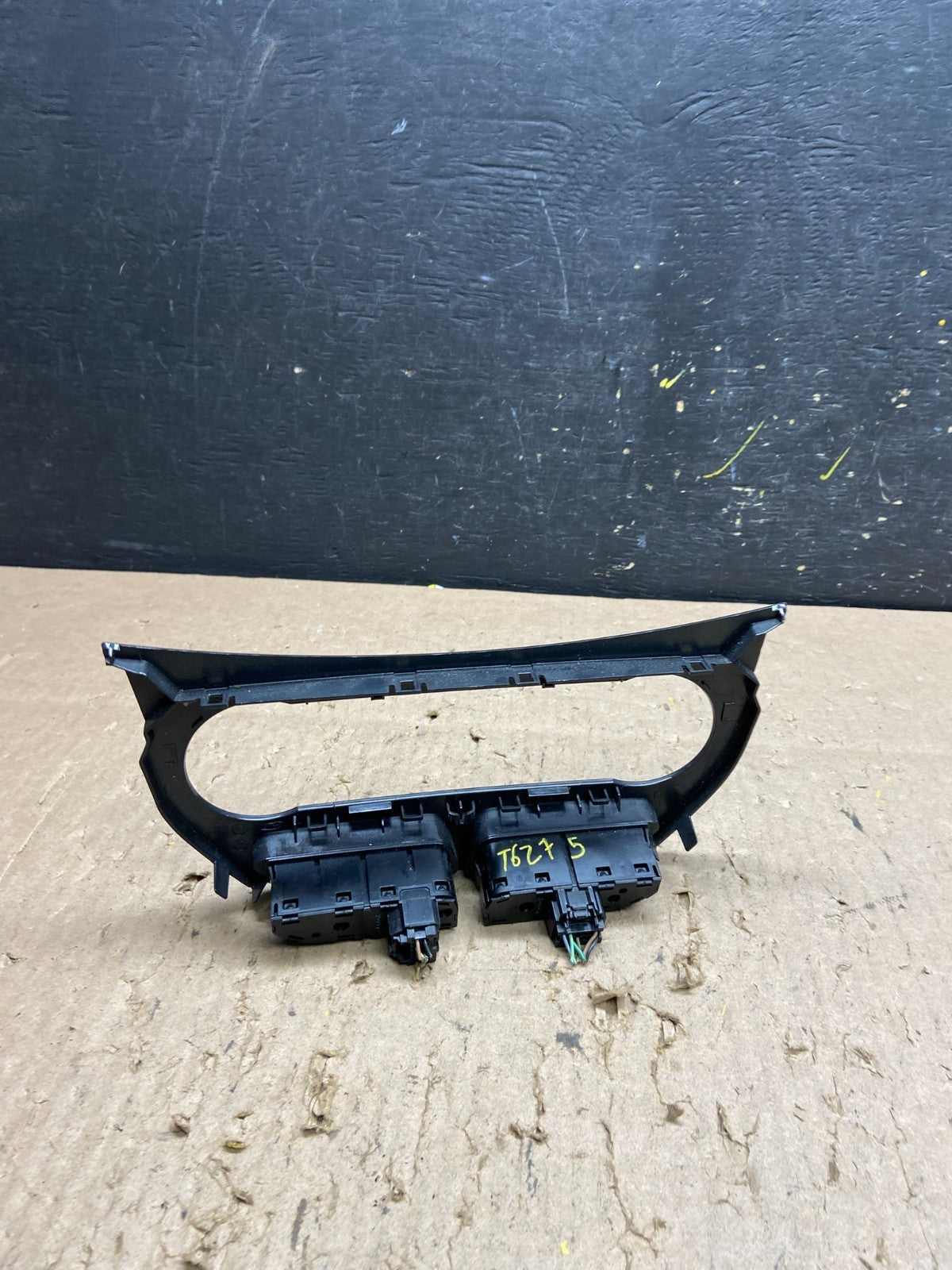 2013 to 2016 Ford Escape Climate Control Trim Panel W/ Switches Oem t6275 DG3