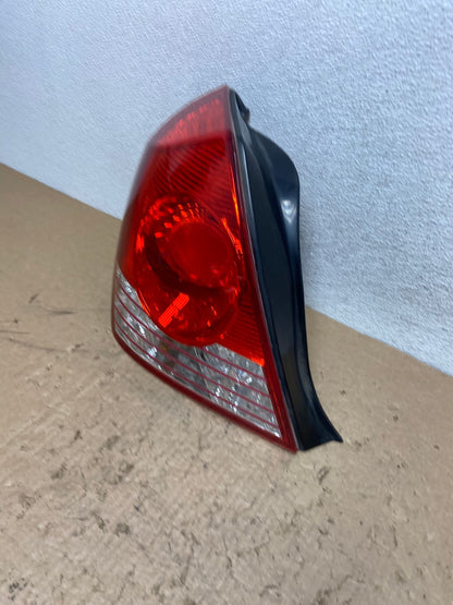 2004 2005 2006 Hyundai Elantra Sedan Left Driver LH Tail Light AG1450 LK1