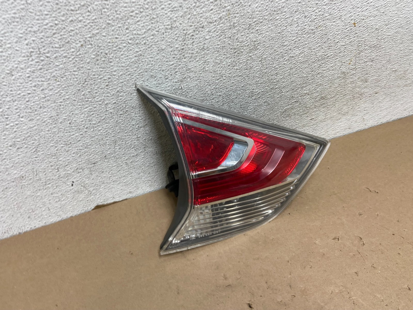 2014-2016 Nissan Rogue Left Driver LH Side Outer Tail Light Inner AG40712