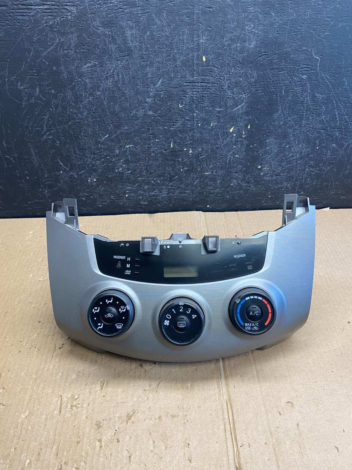 2006 - 2012 Toyota RAV4 A/C Heater Climate Control Unit Switch AE3877 DG0