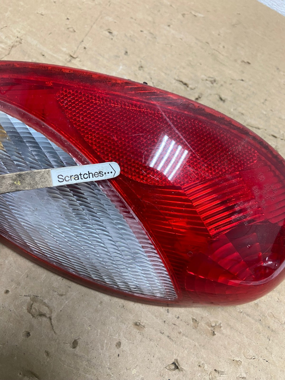 2006 to 2010 Chrysler PT Cruiser Right Passenger RH Tail Light AD4119 LK3