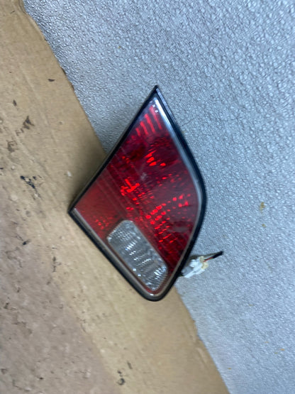 2002 2003 2004 Lexus ES300 ES330 Left Driver Lh Inner Tail Light Oem AB3378 LK2