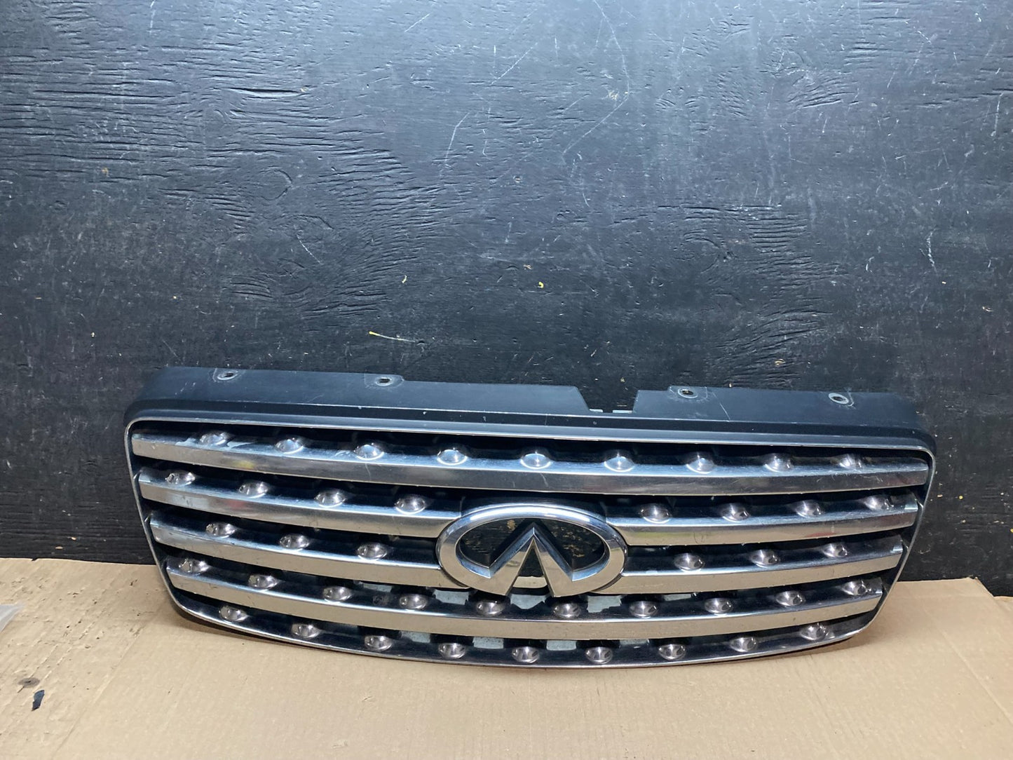 2003 2004 2005 Infiniti FX35 Grill Grille W/ Emblem Oem x3041 DG0