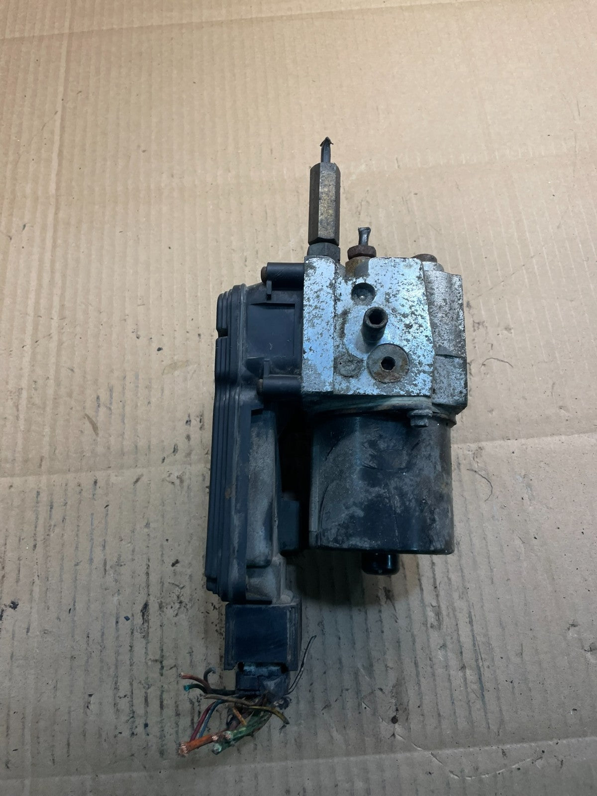 2003 2007 Ford E250 E350 Anti-Lock ABS Antilock Brake Pump X8780 DG1
