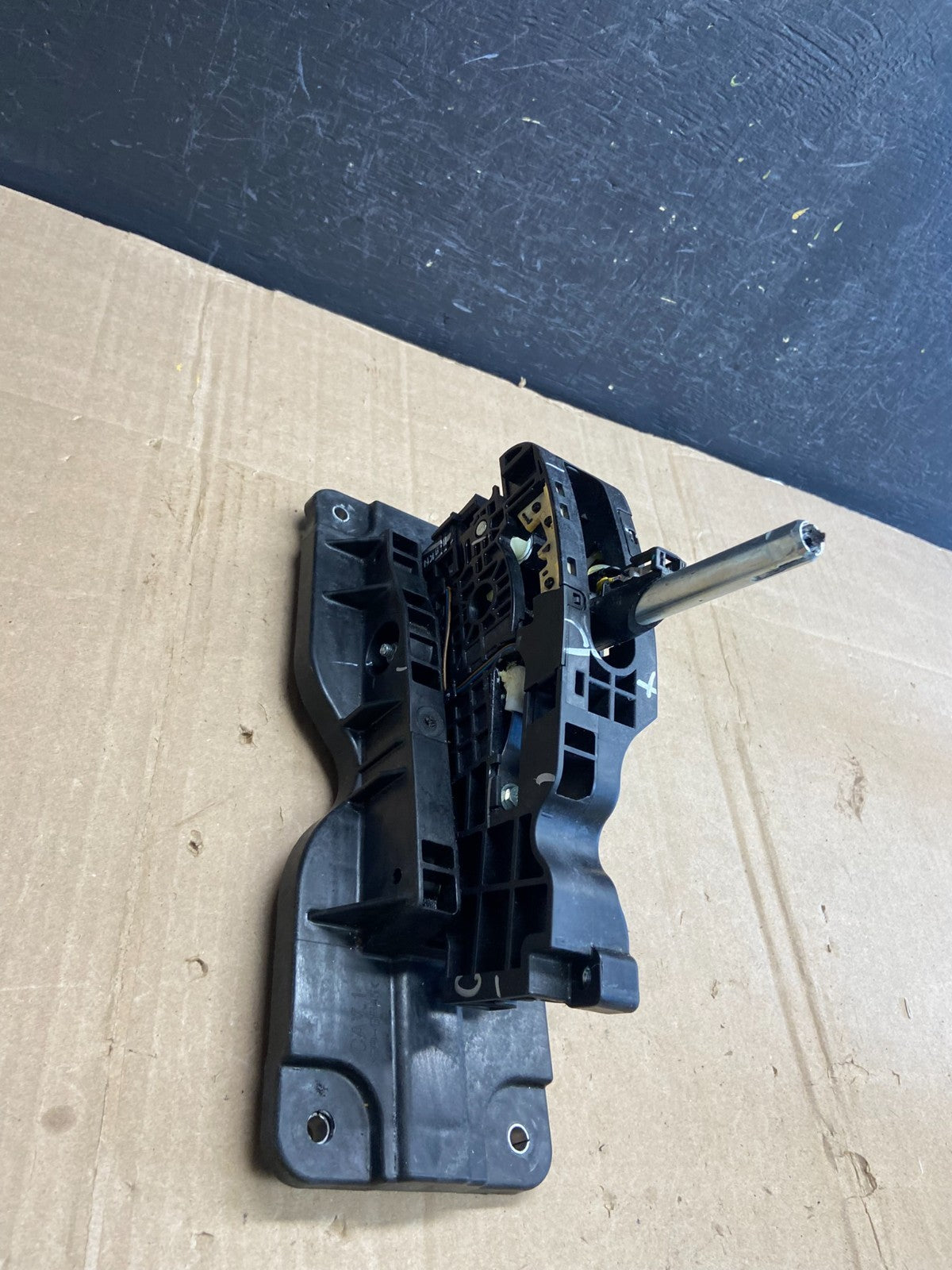 2017 2018 2019 GMC Acadia Automatic Gear Shifter Selector ad7140 DG1