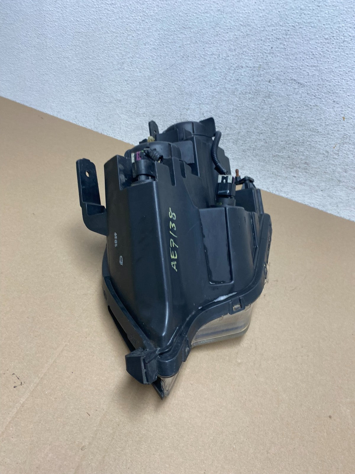 2008 2009 2010 Saturn Vue Right Passenger Halogen Headlights AE7138 DW8