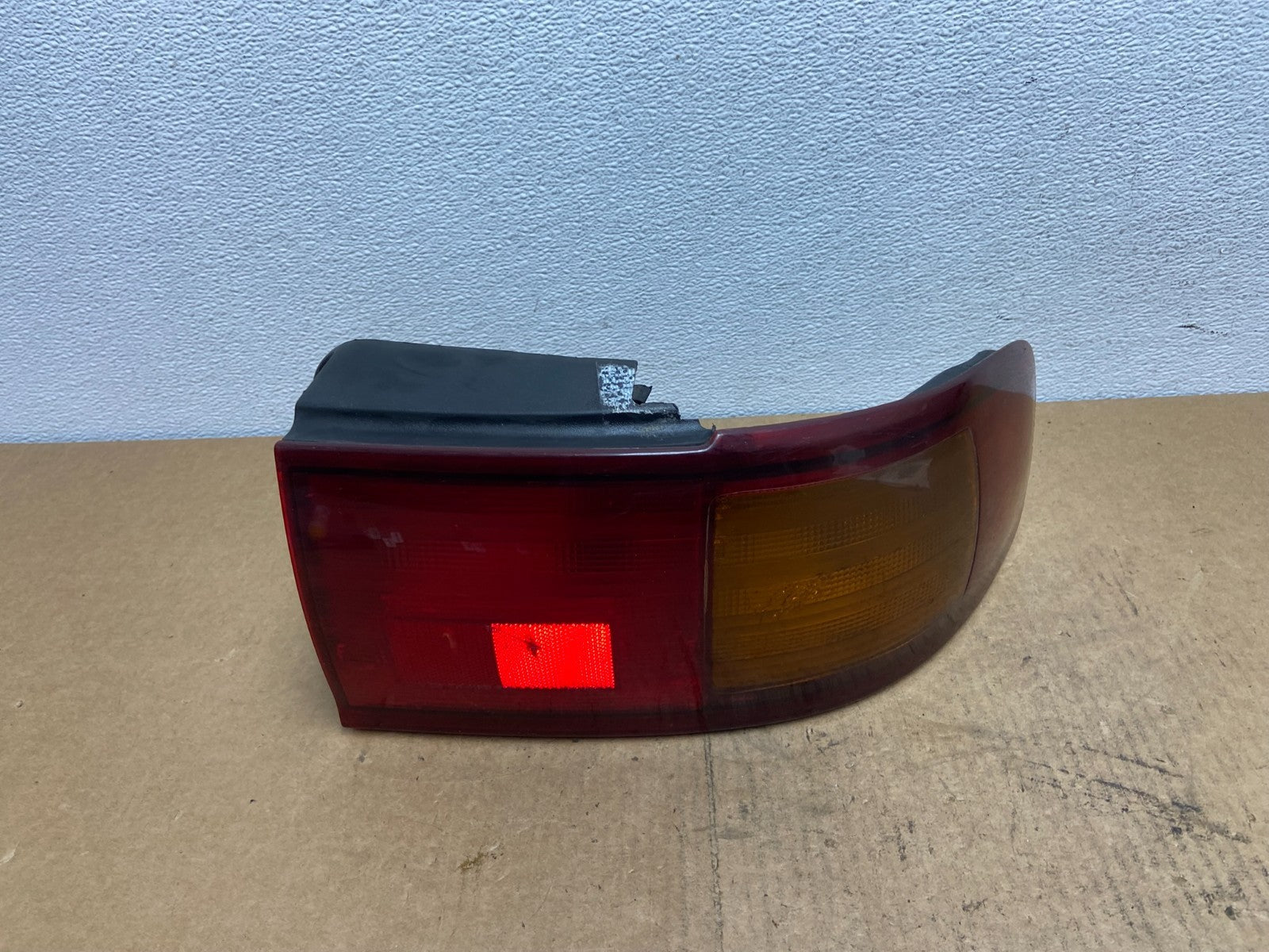 1995 - 1996 Toyota Camry Sedan Right Passenger Tail Light Lamp Oem AC3168 DW0