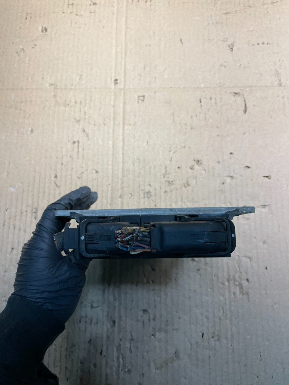 2004 Nissan Armada 5.6L Engine Control Unit ECU ECM Module v1834 DG1