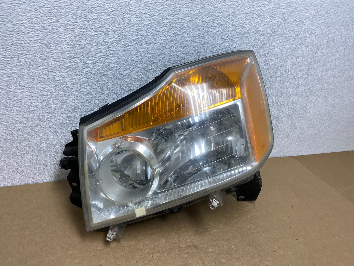 2008 - 2015 Nissan Titan Left Driver LH Headlight Halogen AC1288 DG2
