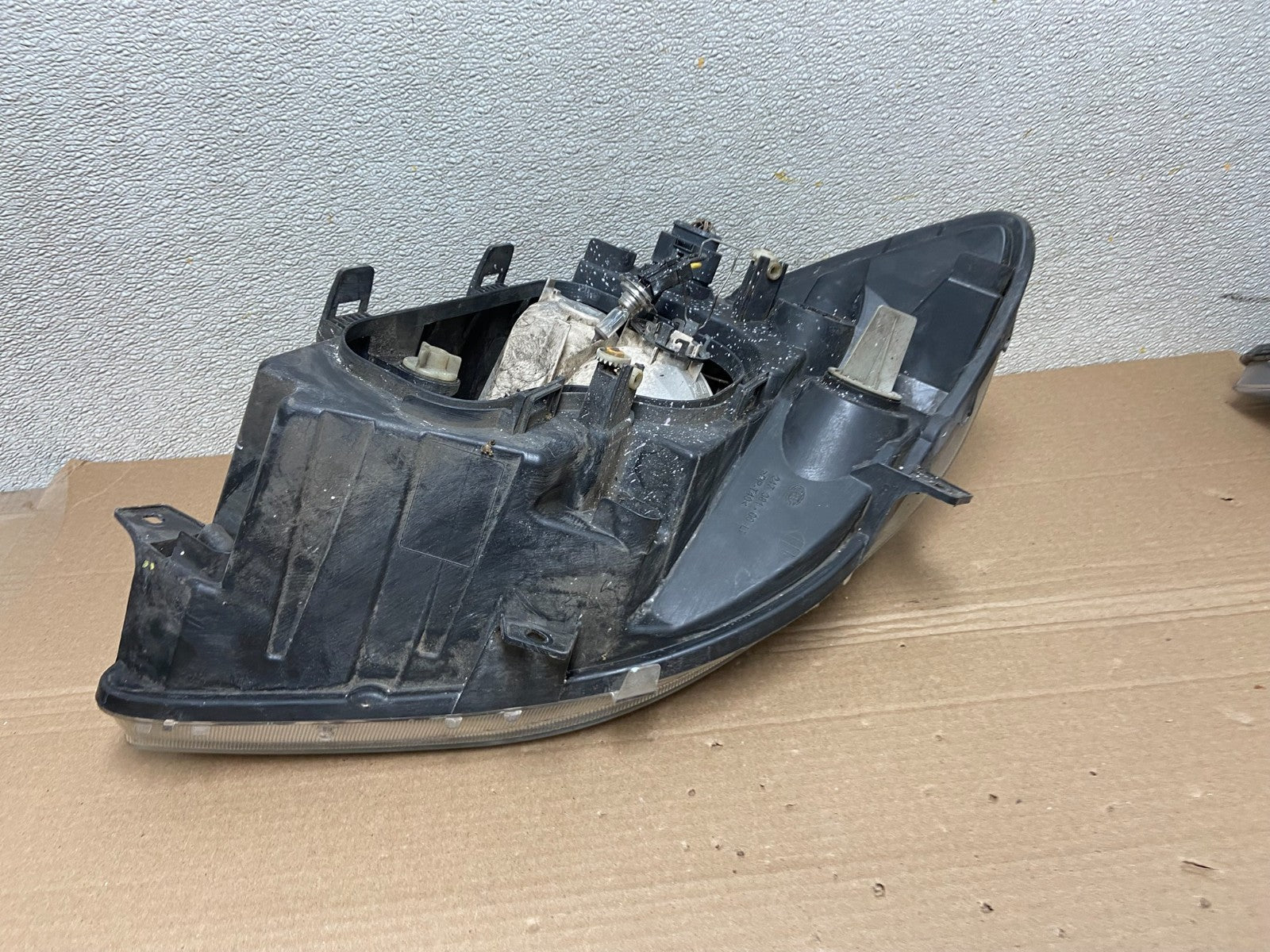 2007 to 2013 Mercedes Sprinter Headlight Left Driver Side Halogen Oem AB0983 DW9
