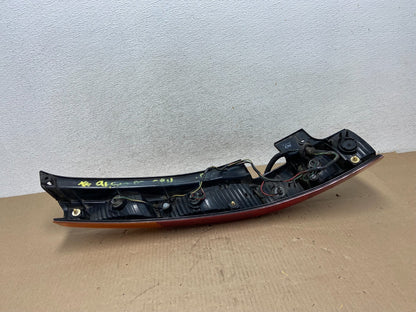 2002 - 2004 Honda Crv Cr-v Right Passenger Rh Side Tail Light AG5912 DW7